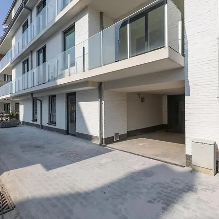 Lane The Park - 0004 + Box 41 *