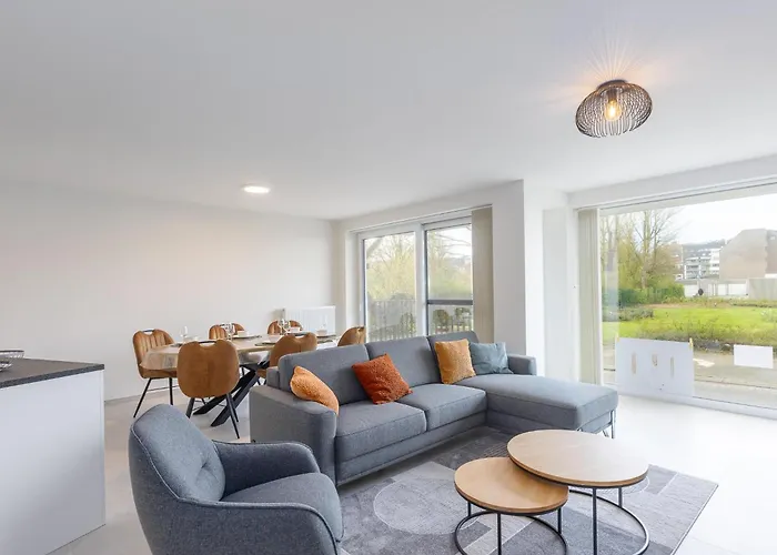 Lane The Park - 0004 + Box 41 *