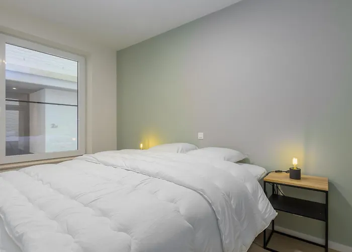 Lane The Park - 0004 + Box 41